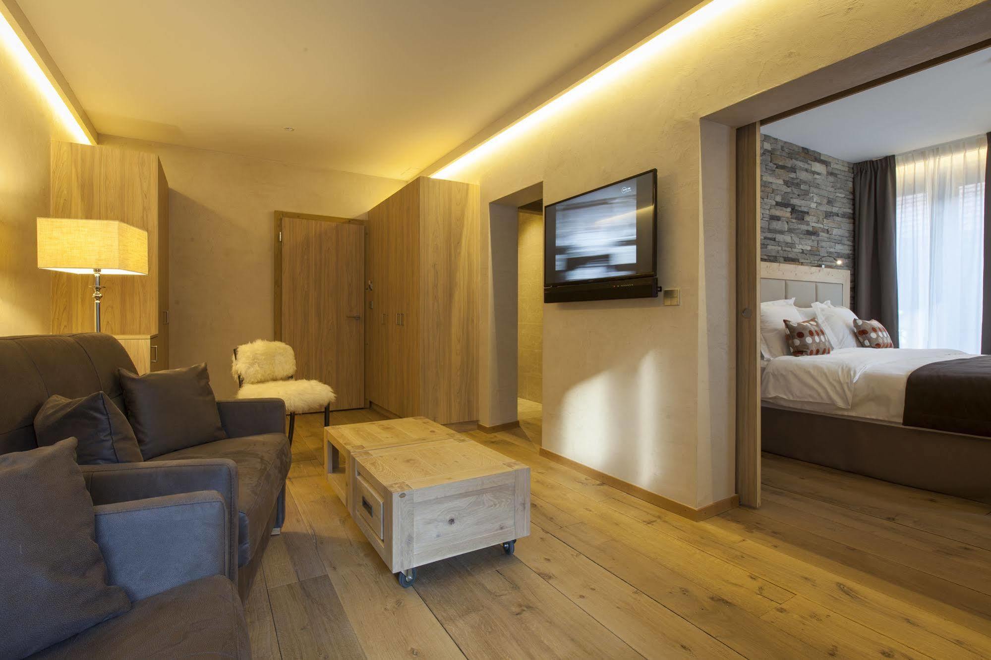 Hotel National Resort & Spa Champery Exterior photo